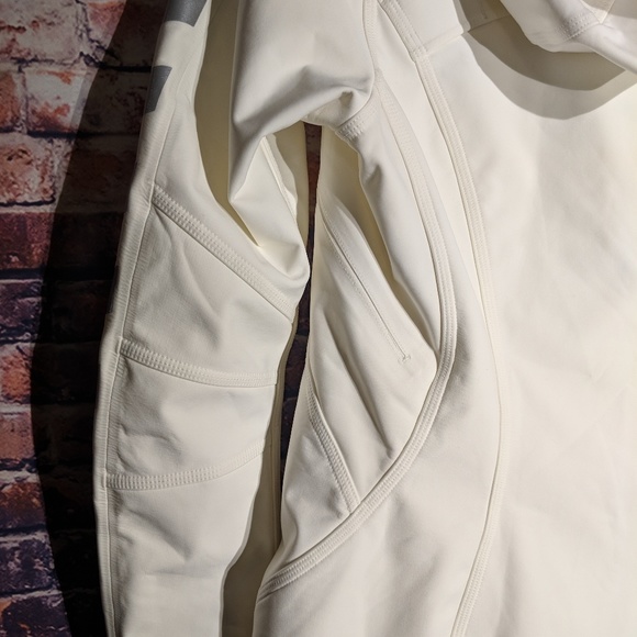 Lululemon Feelin Frosty Jacket 6 White - Picture 4 of 8